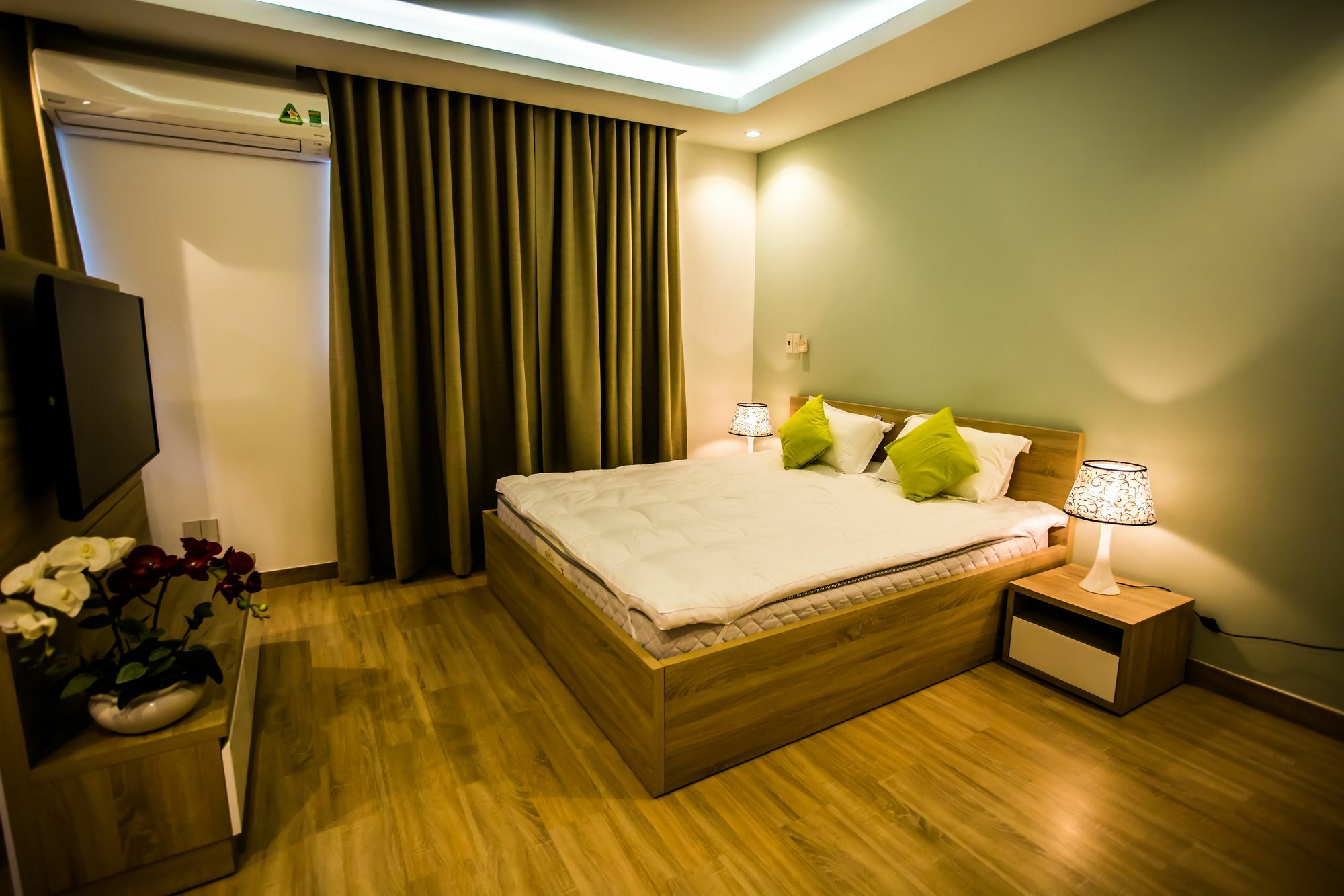 Golden Tree Apartments Хошимин Экстерьер фото